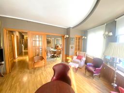Salón en gran piso señorial en Calle de Escolano, Valencia