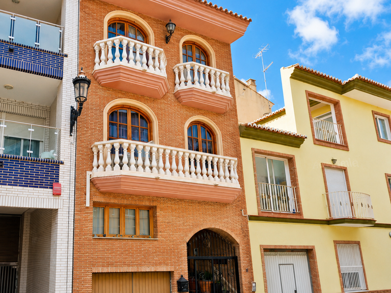 Fachada casa en Rafelbunyol