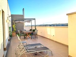 Terraza con cerramiento acristalado en Casa Pareada Urb. Villas L'Eliana - Maravisa