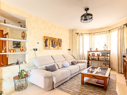 Salón con chimenea en Casa Pareada Urb. Villas L'Eliana - Maravisa