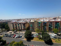 Vistas en Piso en Plaza Poeta Badenes de Valencia
